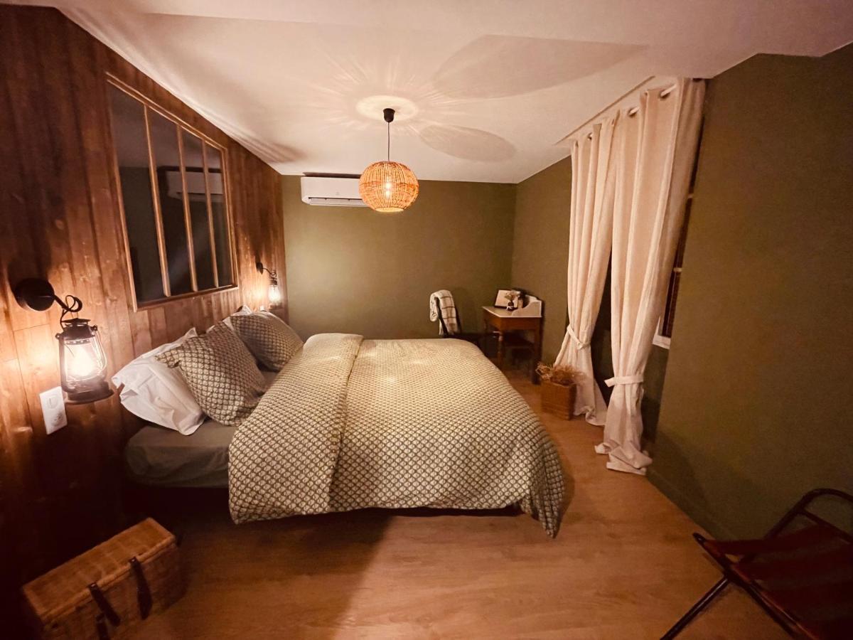 La Cabane Affranchie Moussy  Bagian luar foto
