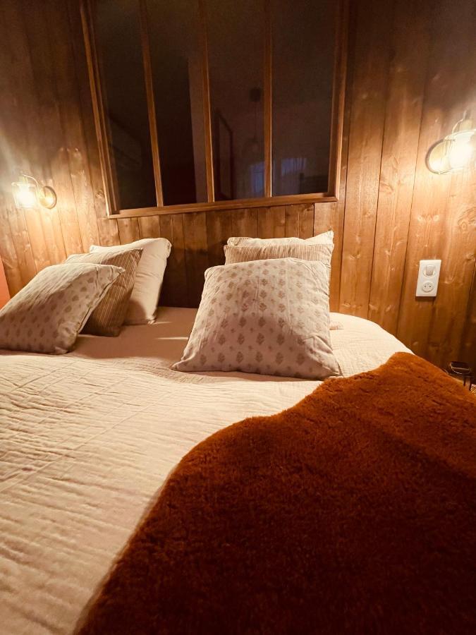 La Cabane Affranchie Moussy  Bagian luar foto