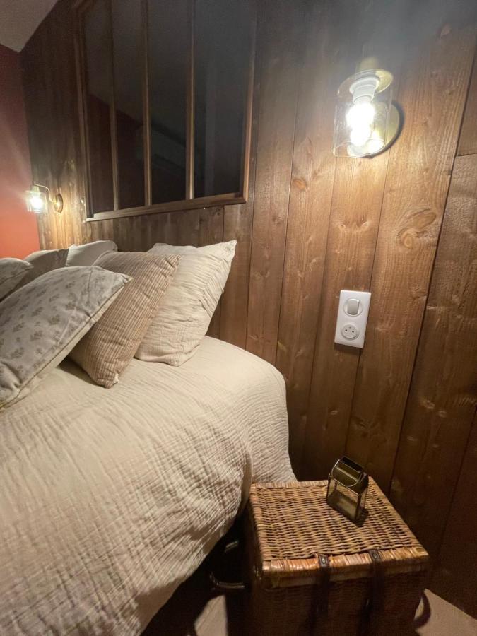 La Cabane Affranchie Moussy  Bagian luar foto